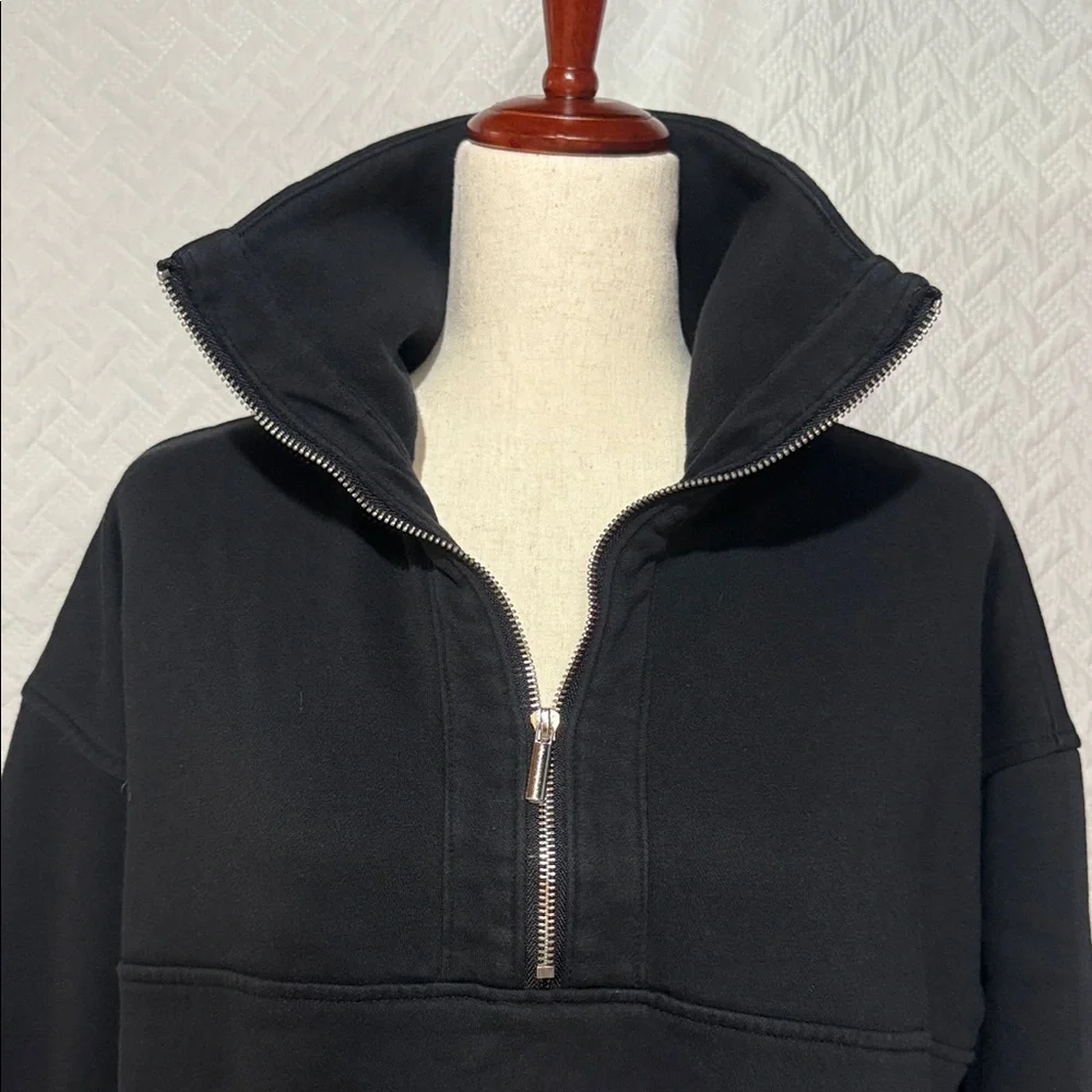 Old Navy Women's Classic Black Zip-Up Sweatshirt - Picture 2 of 4